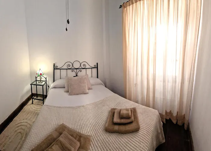 Ds Realejo-casco Historico Con Aparcamiento * Кордова